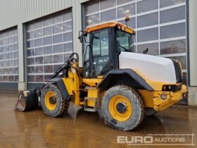 2015 JCB 411HT Wheeled Loaders For Auction: Leeds – 23rd, 24th, 25th, 26th October @ 08:00am full