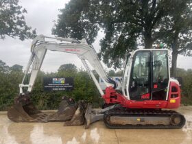 2022 Takeuchi TB370 (U743)