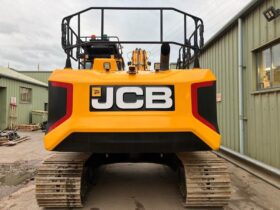 2023 JCB 220X full