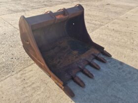 5ft Miller Scoop Toothed Digging Bucket – 80mm Pins For Auction on 2024-11-09