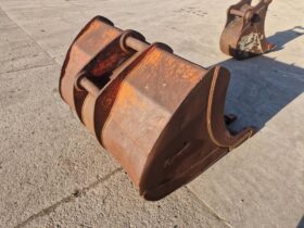 5ft Miller Scoop Toothed Digging Bucket – 80mm Pins For Auction on 2024-11-09 full