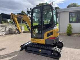 XCMG XE27E 2.7 ton Mini Digger full