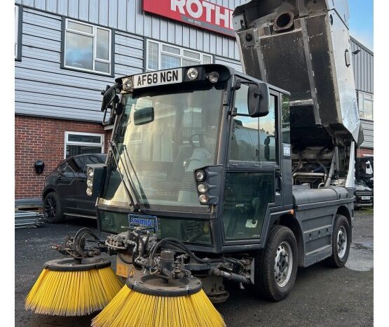 2018 SCHMIDT SWINGO 200+ ROAD SWEEPER in Compact Sweepers full