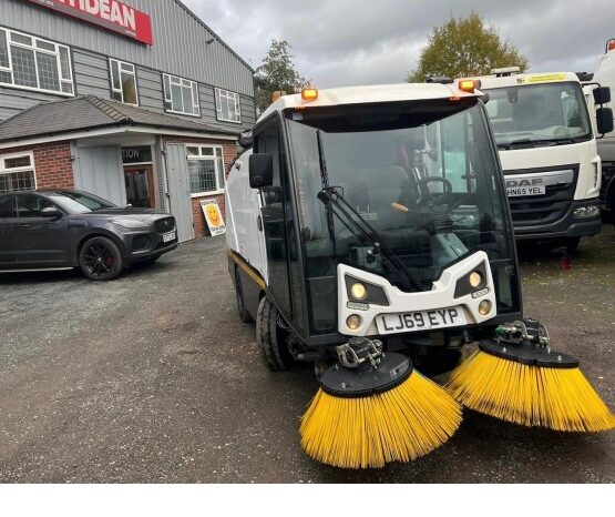 2020 JOHNSTON CX202 ROAD SWEEPER in Compact Sweepers full