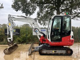 2021 Takeuchi TB240 (U750)