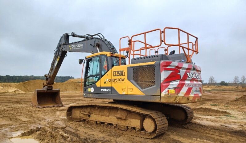 2022 Volvo EC250EL Excavator – Tracked for Sale in South Wales