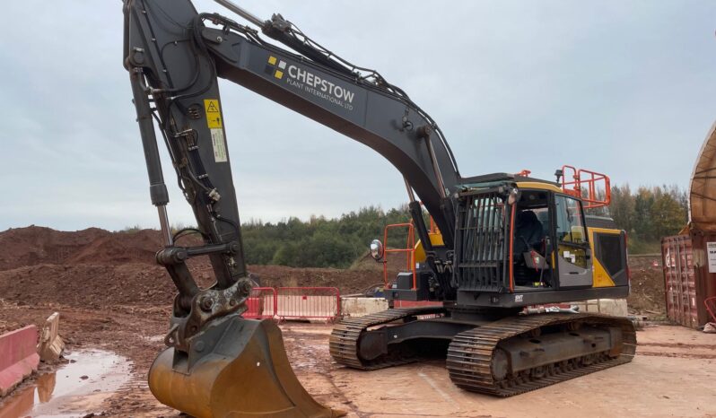 2022 Volvo EC250EL Excavator – Tracked for Sale in South Wales