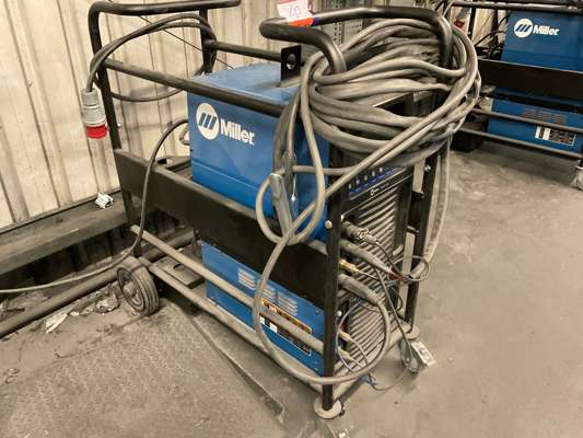 Miller Dynasty 400 Tig Welder 415V For Auction on 2024-11-14 For Auction on 2024-11-14