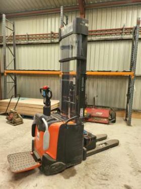 2016 Toyota BT Staxio SPE 200 2t Electric Stacker For Auction on 2024-11-14 For Auction on 2024-11-14