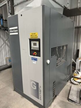 2017 Atlas Copco GA37VSD+FF Screw Compressor and 2000l Vertical Receiver Tank For Auction on 2024-11-15 For Auction on 2024-11-15 full