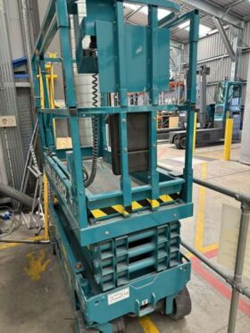 Genie GS-1932 Electric Scissor Lift For Auction on 2024-11-15 For Auction on 2024-11-15 full