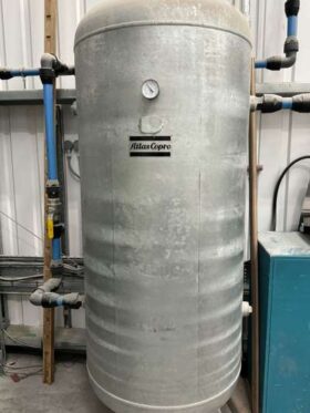 2017 Atlas Copco GA37VSD+FF Screw Compressor and 2000l Vertical Receiver Tank For Auction on 2024-11-15 For Auction on 2024-11-15 full