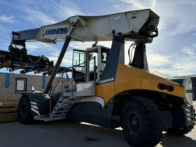 2020 Liebherr LRS 545 45,000kg Capacity Tele Handling Reach Stacker Complete with a 6000-8000kg Fully Adjustable Multi Beam Lifting Frame For Auction on 2024-11-15 For Auction on 2024-11-15 full