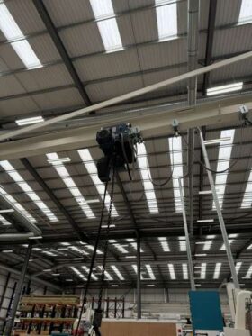 Floor Mounted Swinging Jib 4.5m Arm with 325kg Powered Hoist Complete with 2017 4 Pod 240kg Vacuum Lifting Pod For Auction on 2024-11-15 For Auction on 2024-11-15 full