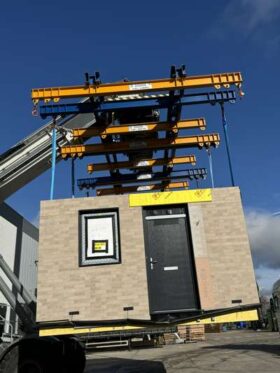 2020 Liebherr LRS 545 45,000kg Capacity Tele Handling Reach Stacker Complete with a 6000-8000kg Fully Adjustable Multi Beam Lifting Frame For Auction on 2024-11-15 For Auction on 2024-11-15 full