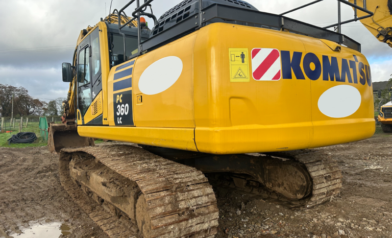 2016 Komatsu PC360 LC-11 | Year 2016 | Hours 9,325 full