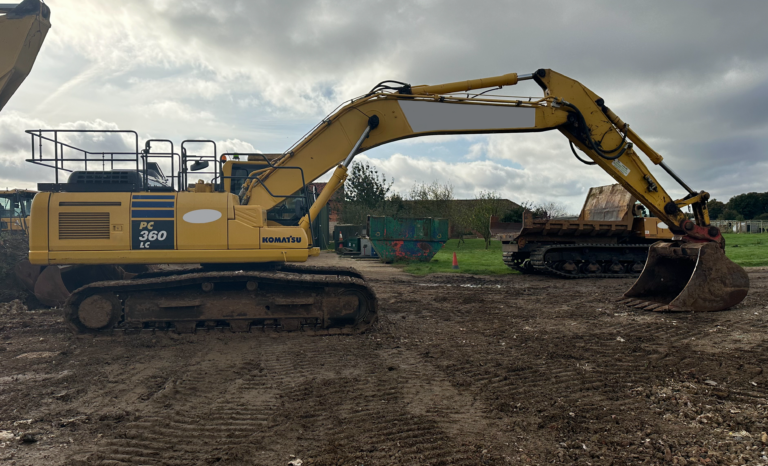 2016 Komatsu PC360 LC-11 | Year 2016 | Hours 9,325 full