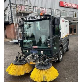 2018 SCHMIDT SWINGO ROAD SWEEPER in Compact Sweepers