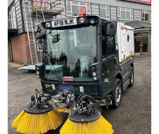 2018 SCHMIDT SWINGO ROAD SWEEPER in Compact Sweepers