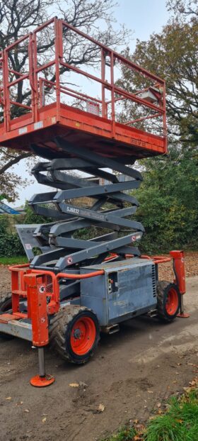 Skyjack SJ6832 TR Scissor Lift full