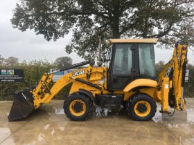 2013 JCB 2CX Streetmaster (U758)