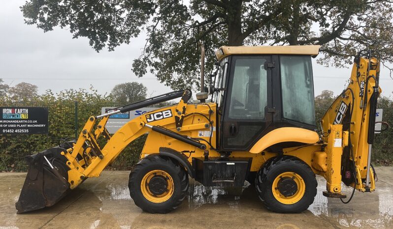 2013 JCB 2CX Streetmaster (U758)