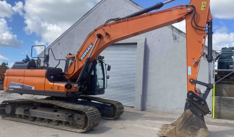 Used 2019 Doosan Tracked Excavators full