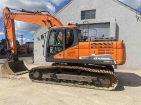 Used 2019 Doosan Tracked Excavators full