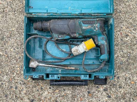 Makita HR2630 Hammer Drill 240V For Auction on 2024-11-26 For Auction on 2024-11-26