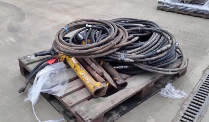 JCB Hydraulic Hand Held Breaker (3 of), Hoses, Various Chisels Asphalt / Concrete Equipment For Auction: Leeds -27th, 28th, 29th, 30th November 24 @ 8:00am