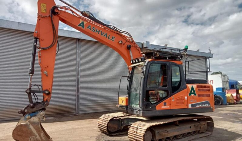 2019 DOOSAN DX140 LC