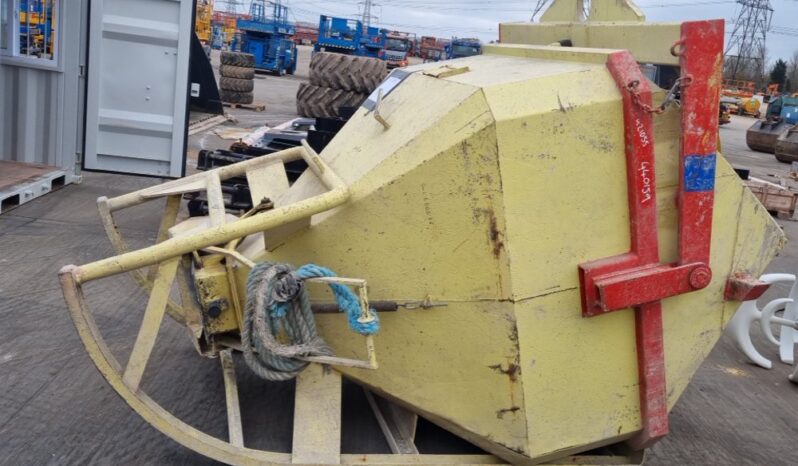 Conquip 2000 Litre Concrete Pouring Skip to suit Crane Asphalt / Concrete Equipment For Auction: Leeds -27th, 28th, 29th, 30th November 24 @ 8:00am full