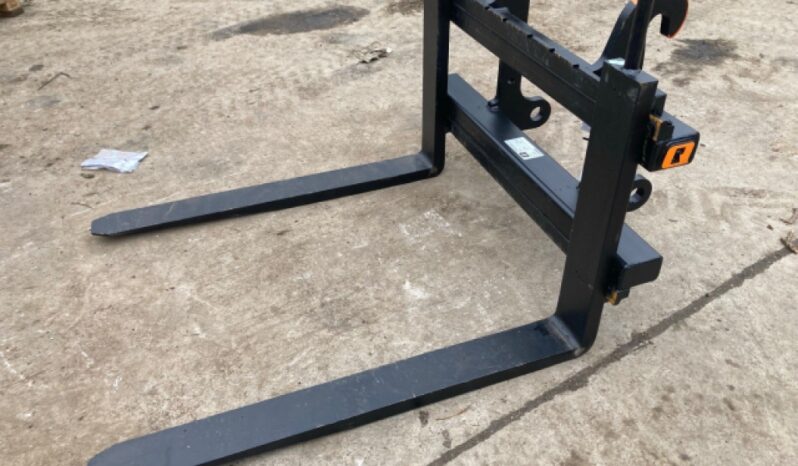 QUICKE TELEHANDLER PALLET FORKS ON CAT TH BRACKETS 1,250 + VAT