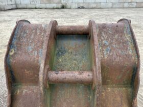 Bucket 100mm Pin 48 inch To Suit 30-40T Excavator full