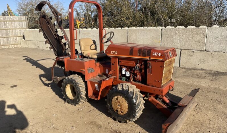 DitchWitch 3700DD Trencher full