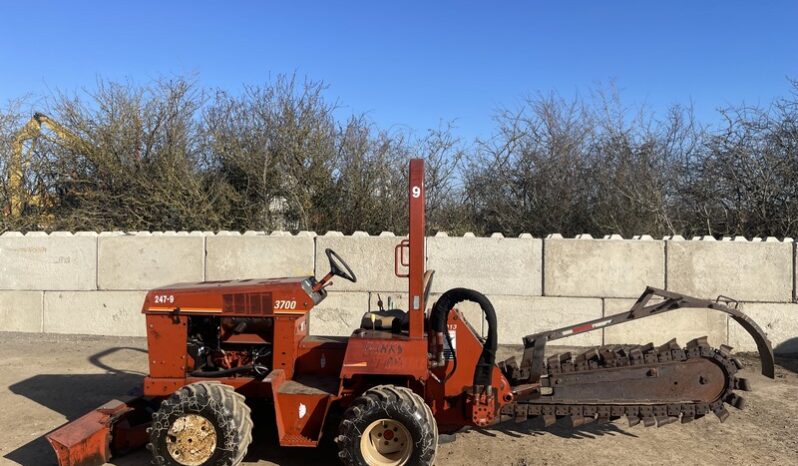 DitchWitch 3700DD Trencher full