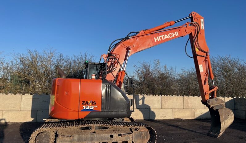 Hitachi ZX135 full