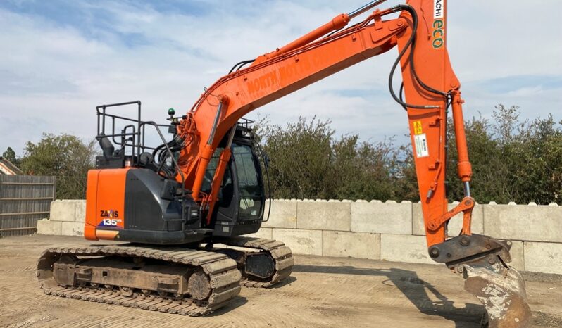 Hitachi ZX135 US-6 (ULEZ) full