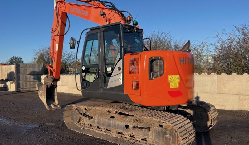 Hitachi ZX135 full