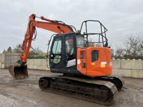 Hitachi ZX135US-5B full