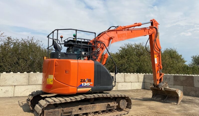 Hitachi ZX135 US-6 (ULEZ) full