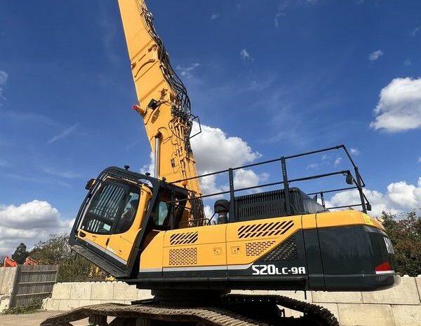 Hyundai R520LC-9A 28m HIGH REACH DEMOLITION EXCAVATOR full