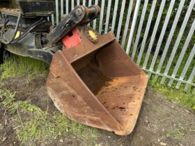 UM 6ft Hydraulic Tilt Bucket full