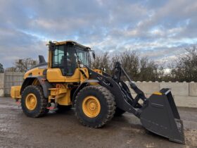 Volvo L90H (New Tyres & New Bucket) full