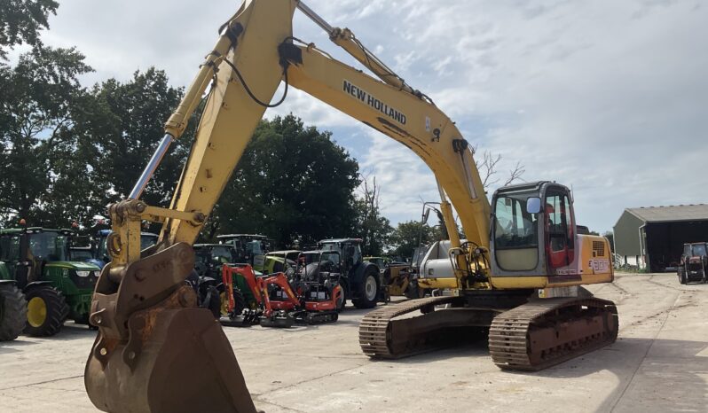 NEW HOLLAND – KOBELCO E305