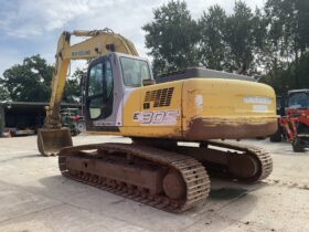 NEW HOLLAND – KOBELCO E305 full