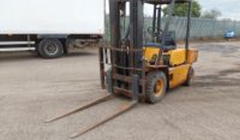 2024 KOMATSU FD28-8 FORKLIFT For Auction on 2024-12-10 For Auction on 2024-12-10 full