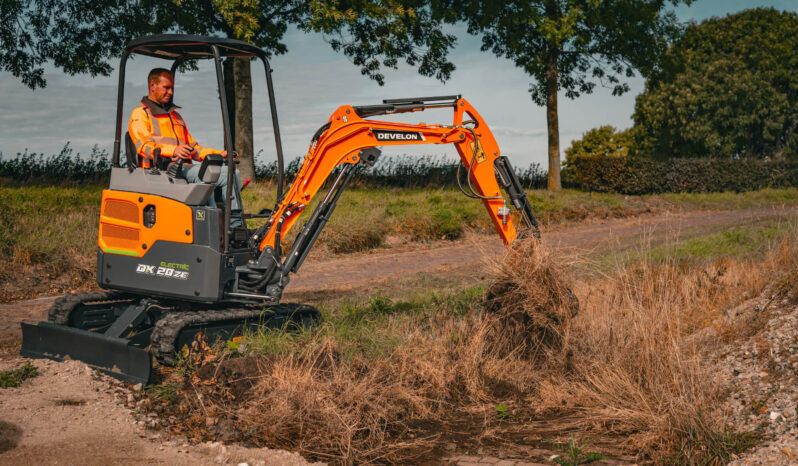 New 2024 Develon DX20Z Mini Excavators full