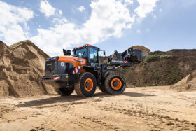 New 2024 Develon DL200-7 Wheeled Loaders full