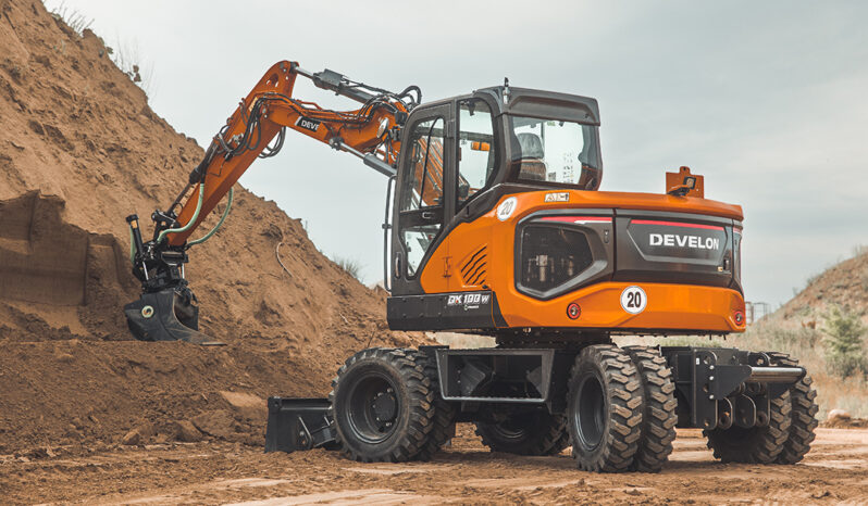 New 2024 Develon DX100W-7 Wheeled Excavators